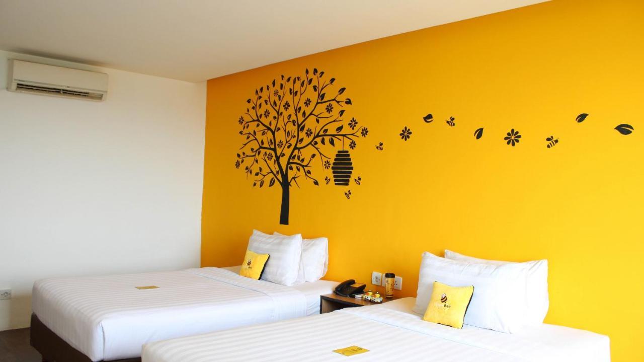 Yellow Bee Tangerang Esterno foto